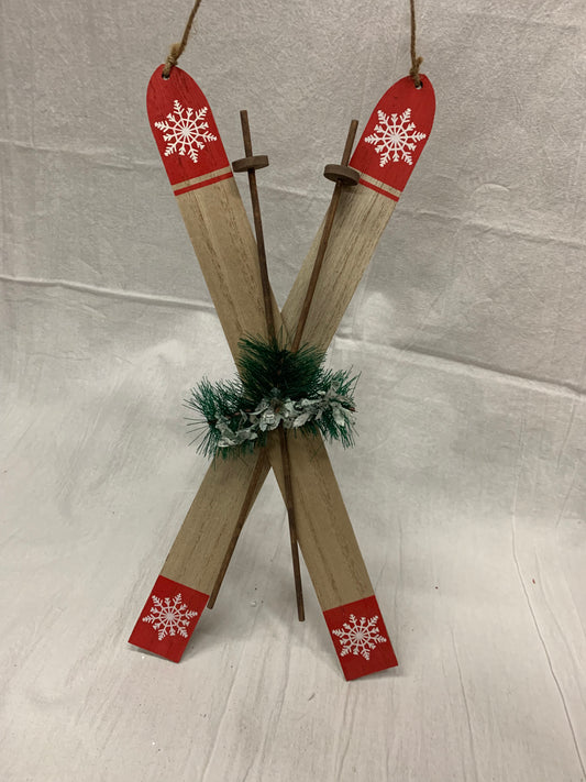Wood Skis Orn w/Pine Sprig