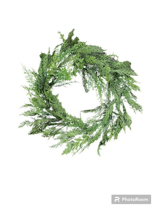 22" Deluxe Cedar Wreath