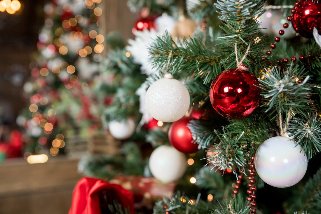 Holiday Tree Decorating Tips and Secrets